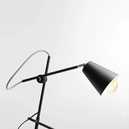 3-arte-table-2-male.webp